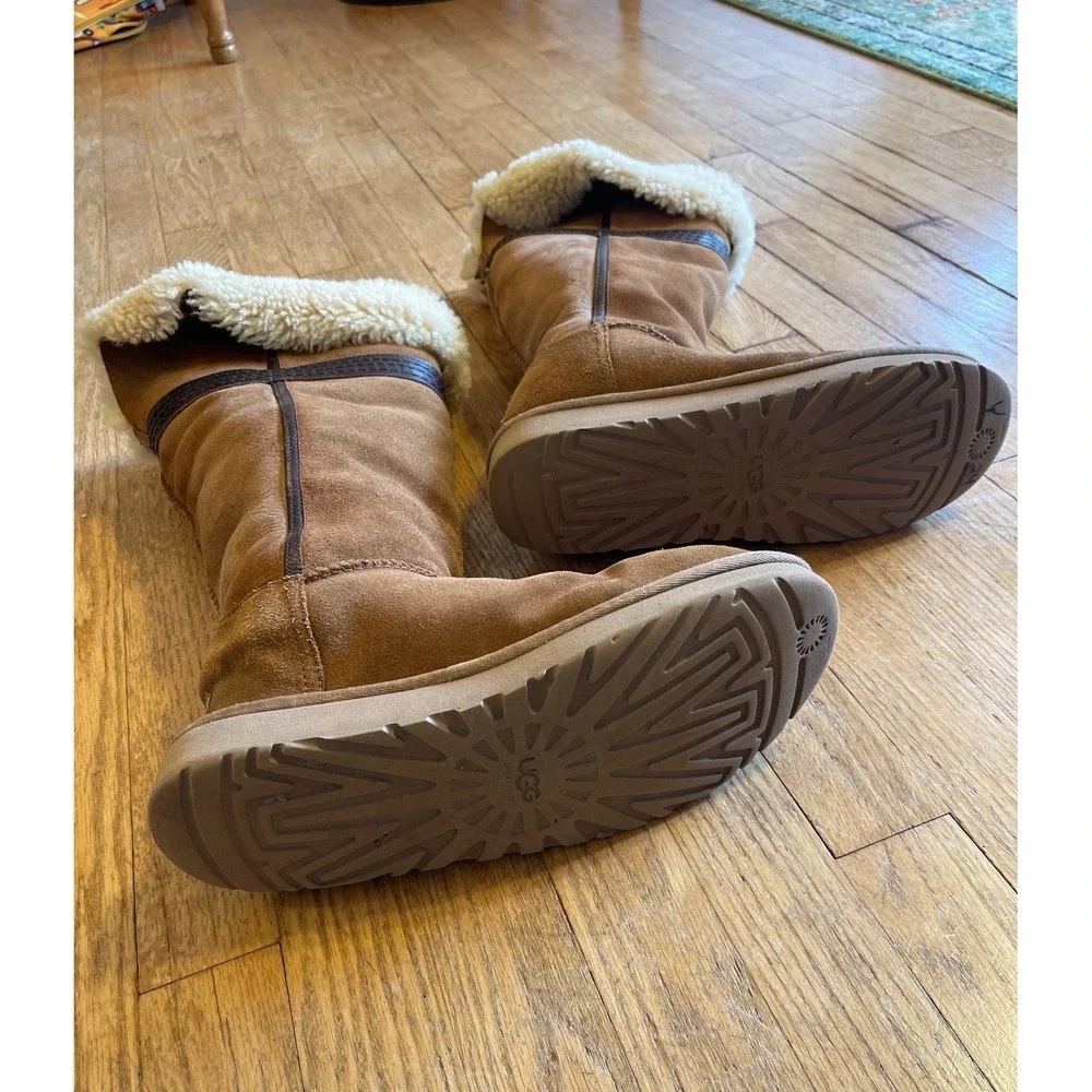UGG Australia‎ Genevieve Tall Chestnut Suede FLAWED Missing Bow Size 10 Boot